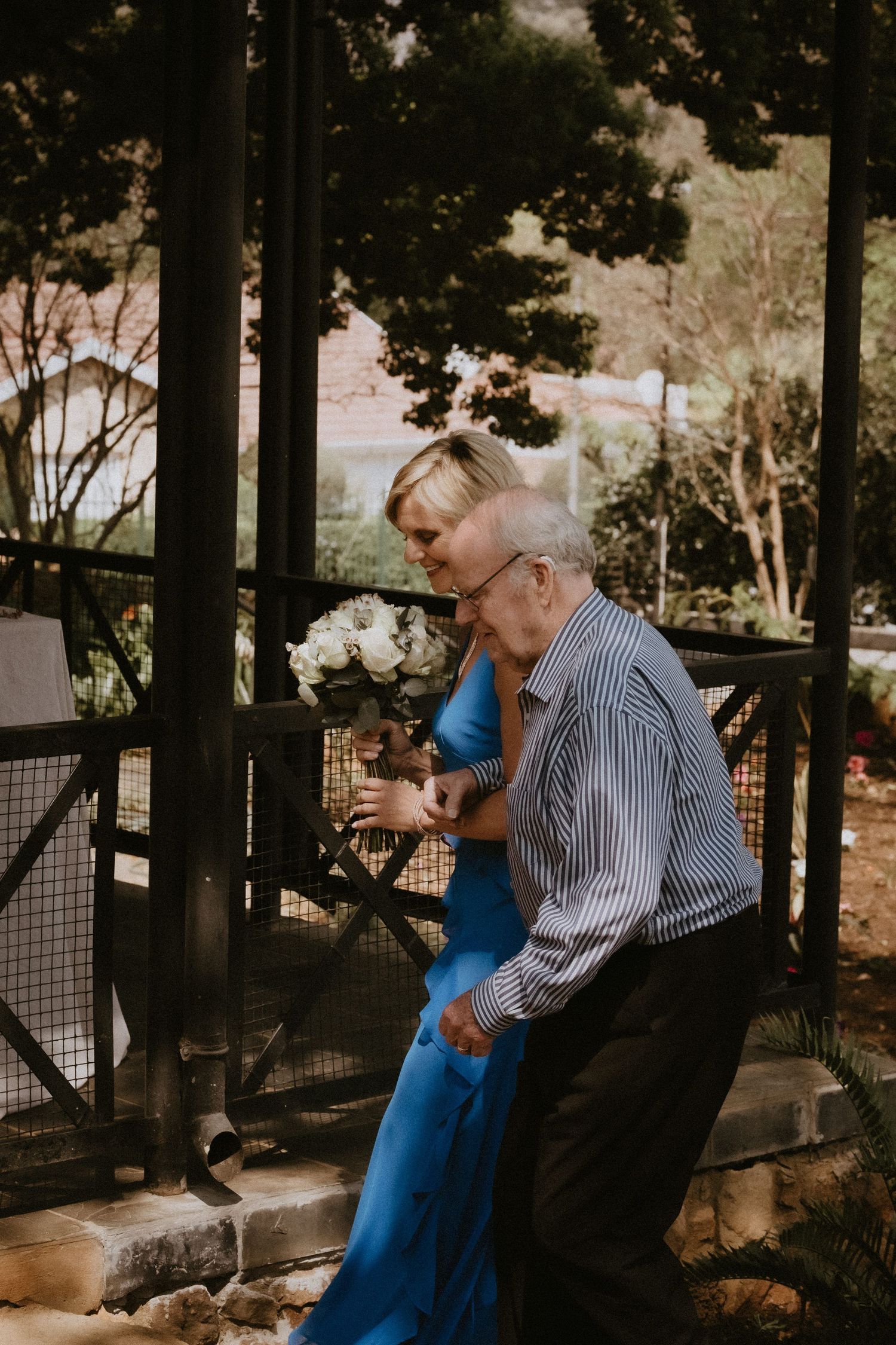 Father walking daughter down the isle