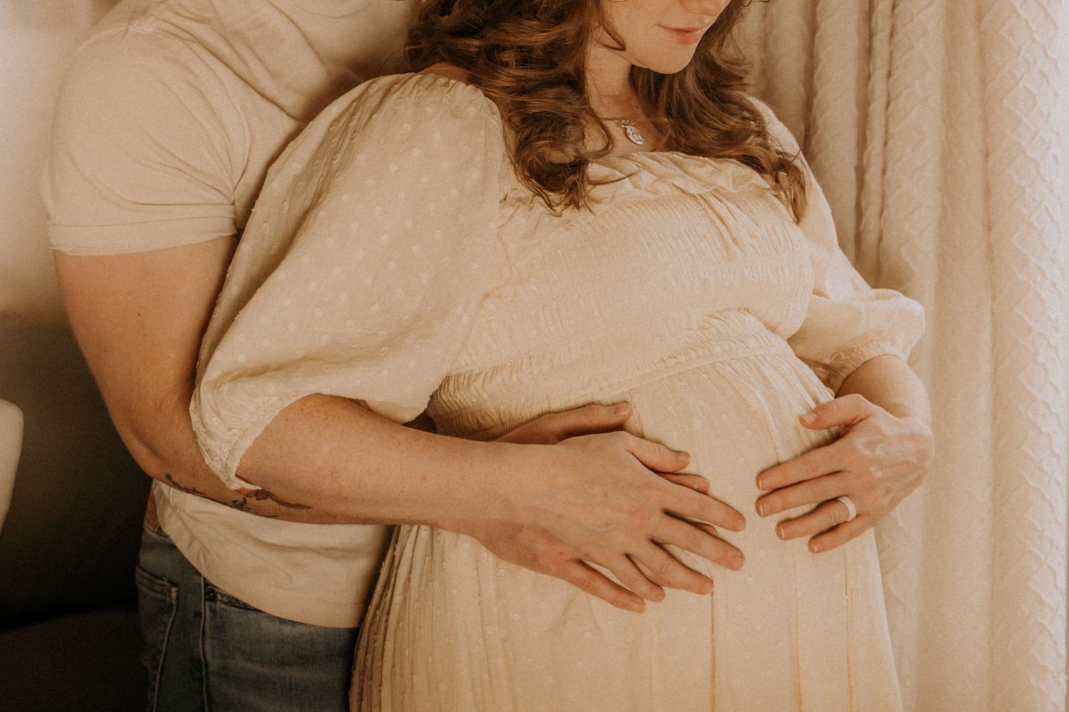 Maternity session photoshoot, in-home lifestyle, moody, vintage, grainy, couples, sweet, Altus Air Force Base Oklahoma AFB Home, Candid love