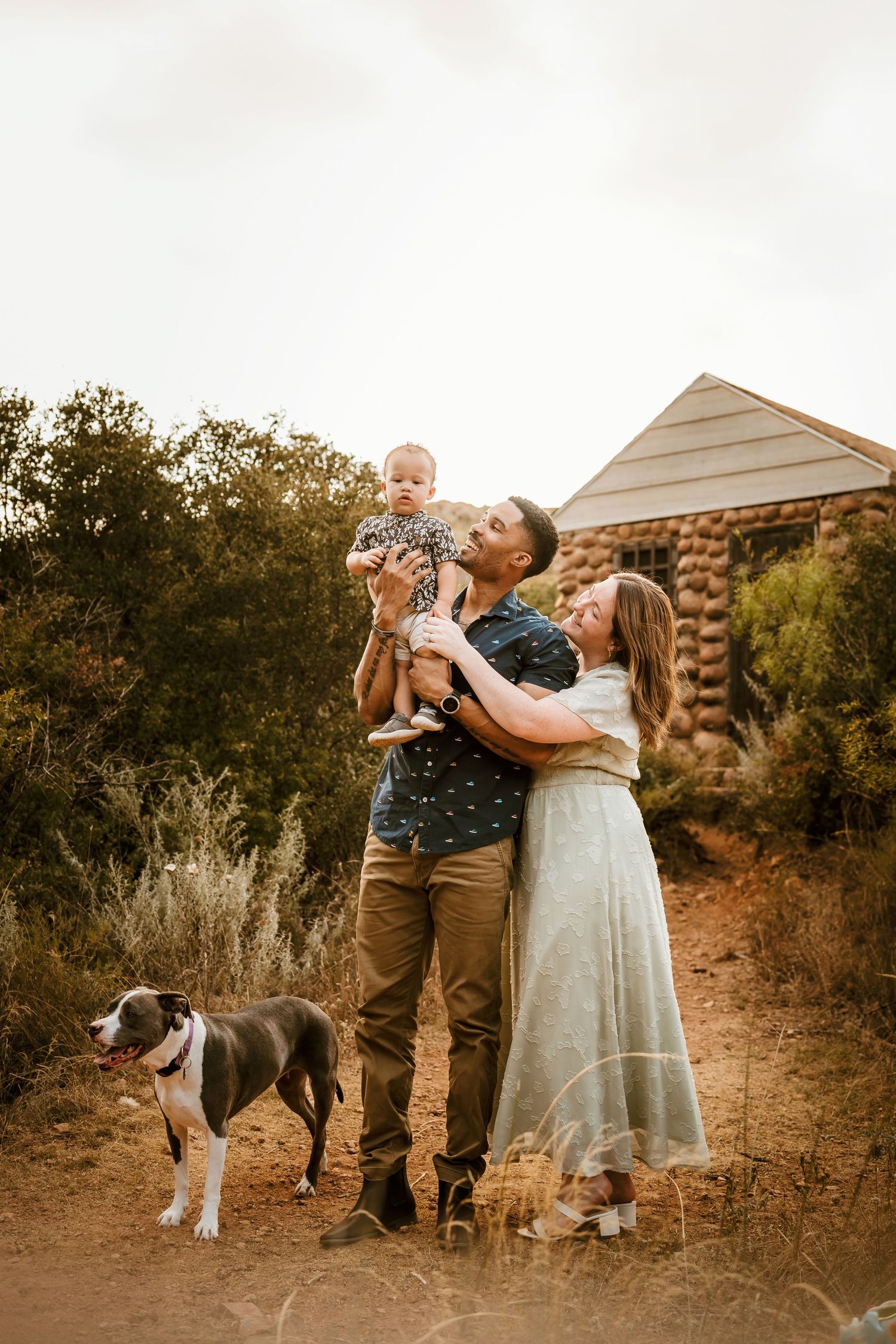 Quartz Mountain State Park Trail Oklahoma GIttens Family Session, Motherhood fatherhood son portraits photoshoot dog