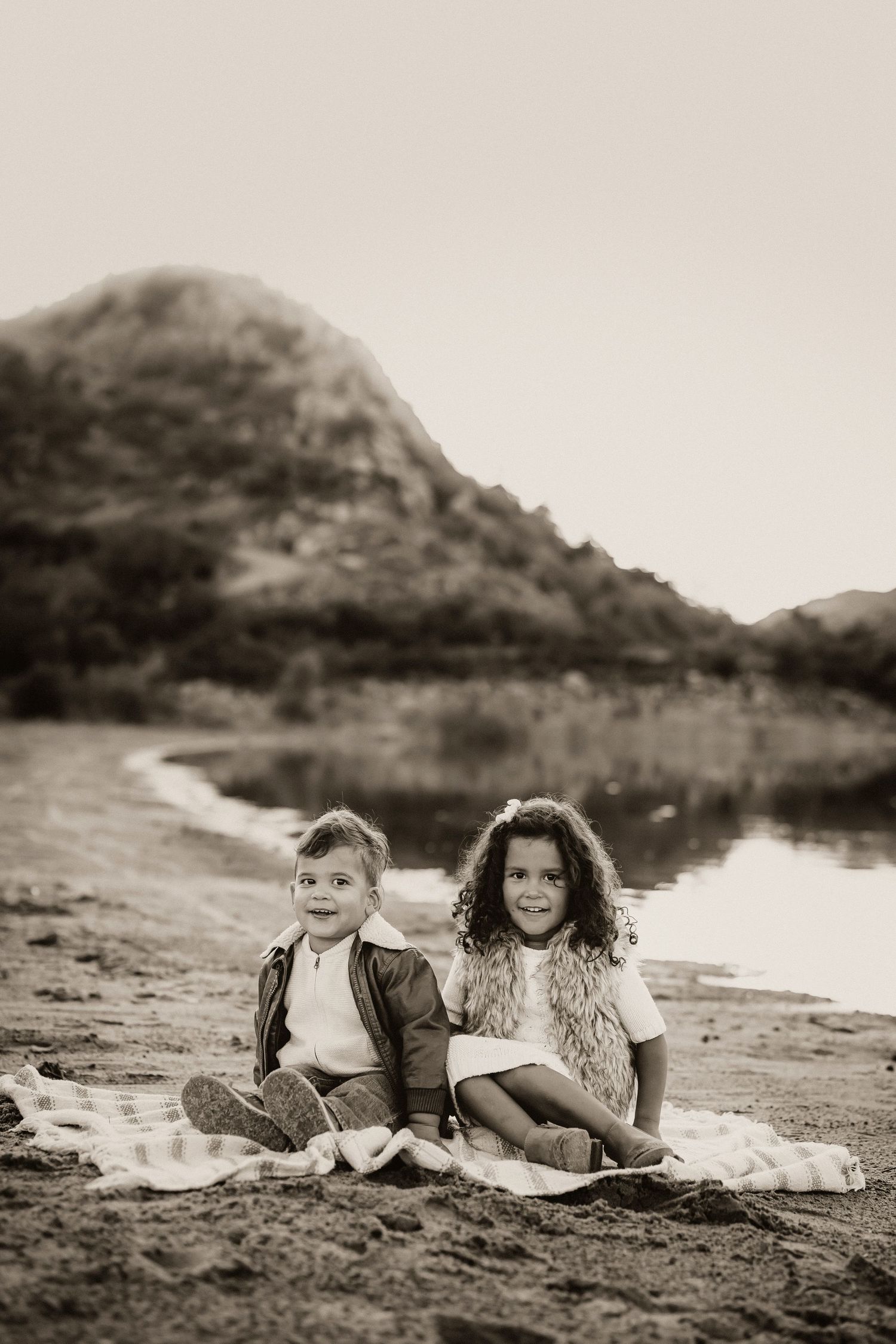 Lake Altus Lugert Quartz Mountain State Park Oklahoma Family Session, Motherhood fatherhood siblings portraits