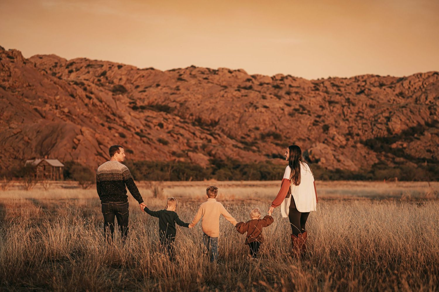 Altus Lawton Medicine Park Quartz Mountain State Park, Family Photoshoot Session, siblings mother, fields, Oklahoma sunset, trails