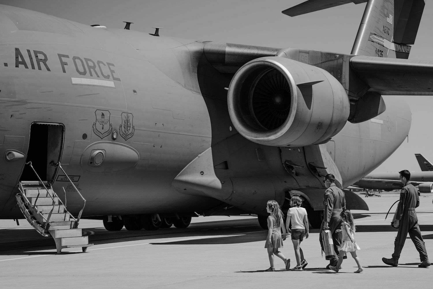 Mia Corazon Photography Lt Col Patrick Michelle McLaughlin Fini Flight Altus Air Force Base AFB Oklahoma OK Session Family Photoshoot KC-135