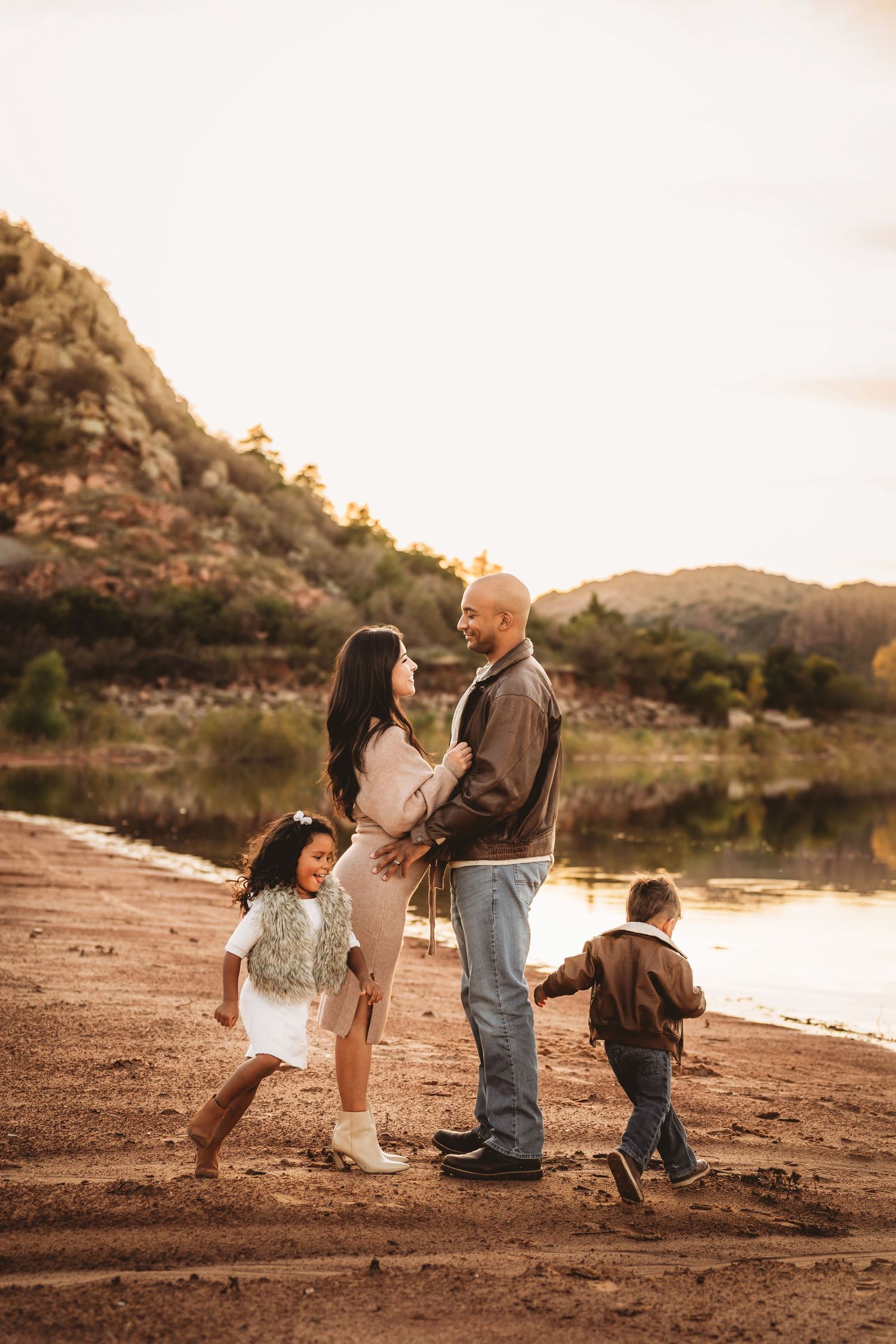 Lake Altus Lugert Quartz Mountain State Park Oklahoma Family Session, Motherhood fatherhood siblings portraits