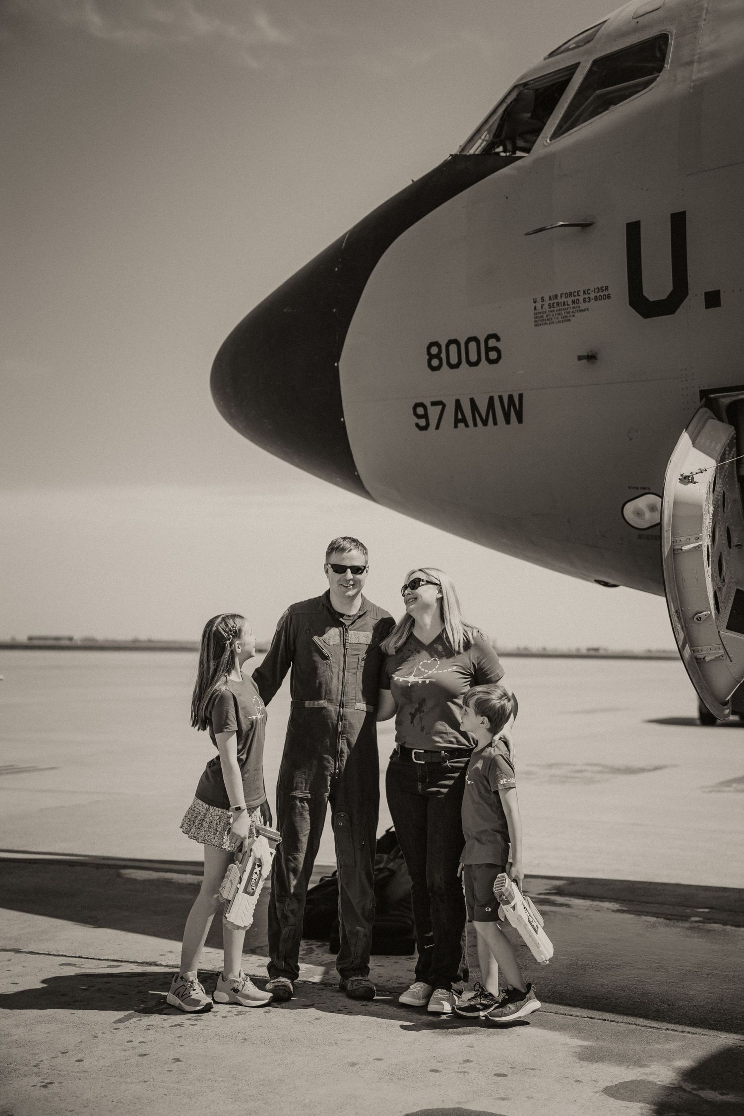 Mia Corazon Photography Lt Col Hans Foster Fini Flight Altus Air Force Base AFB Oklahoma OK KC-135 Session Family Photoshoot 56 ARS