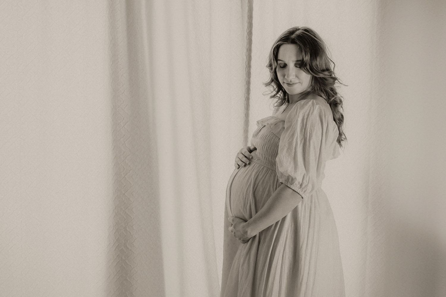 Maternity session photoshoot, in-home lifestyle, moody, vintage, grainy, couples, sweet, Altus Air Force Base Oklahoma AFB Home, Candid love