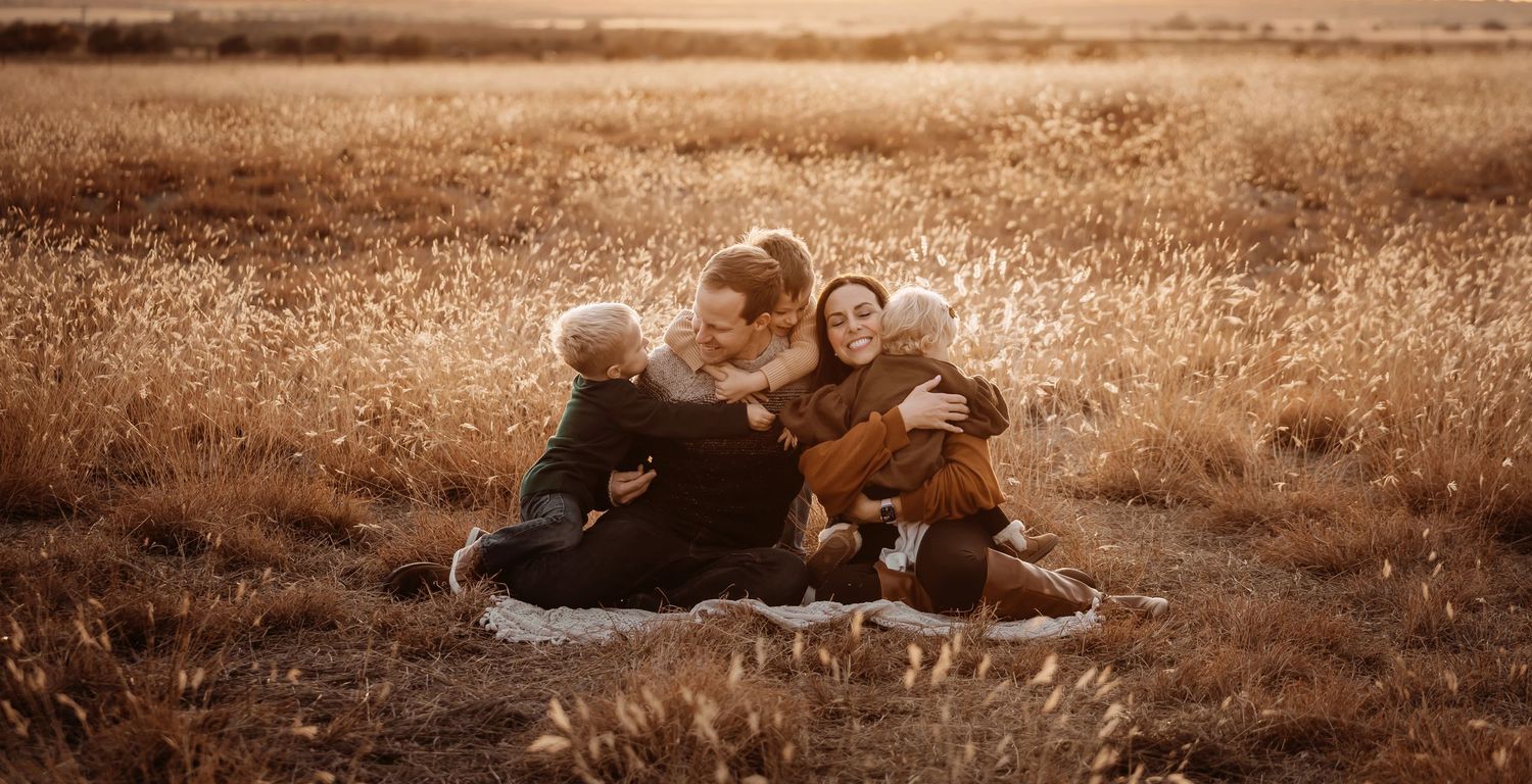 Altus Lawton Medicine Park Quartz Mountain State Park, Family Photoshoot Session, siblings mother, fields, Oklahoma sunset, trails