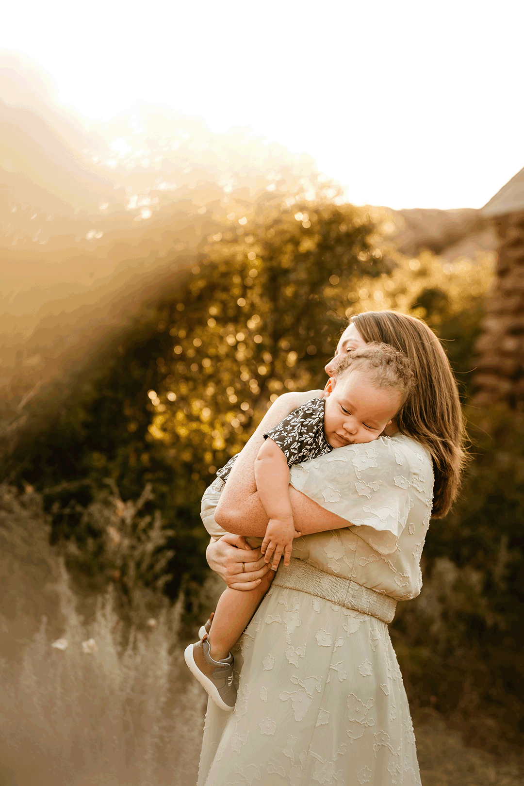 Quartz Mountain State Park Trail Oklahoma GIttens Family Session, Motherhood fatherhood son portraits photoshoot