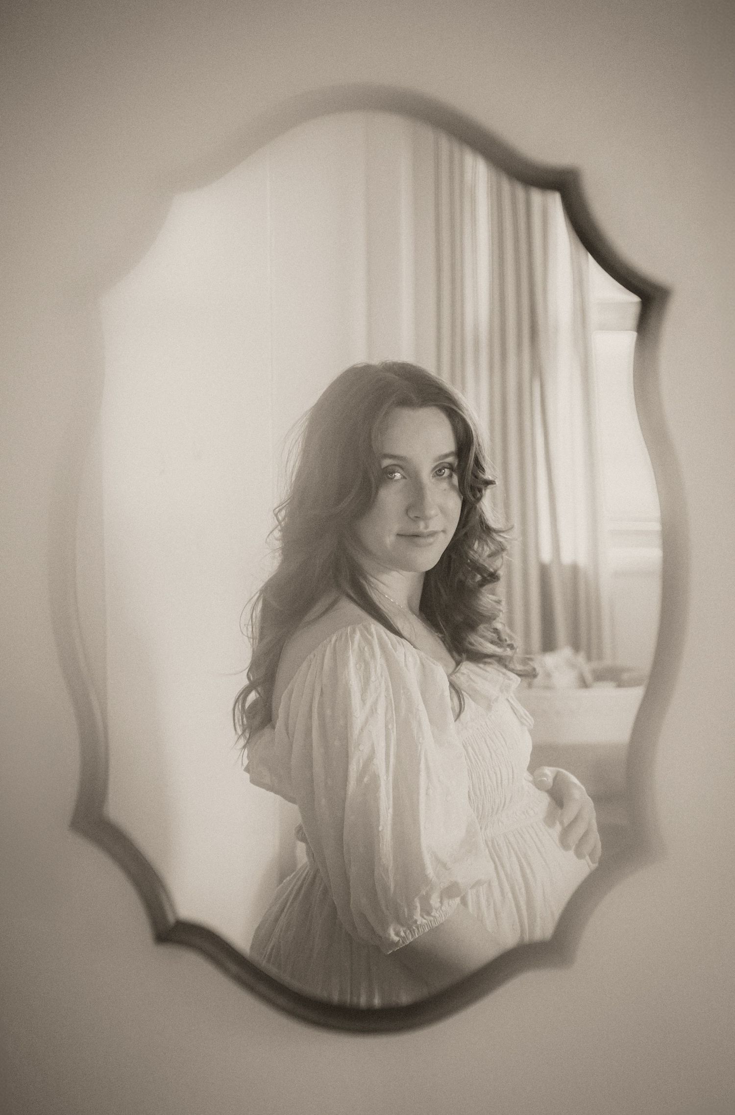 Maternity session photoshoot, in-home lifestyle, moody, vintage, grainy, couples, sweet, Altus Air Force Base Oklahoma AFB Home, nursery