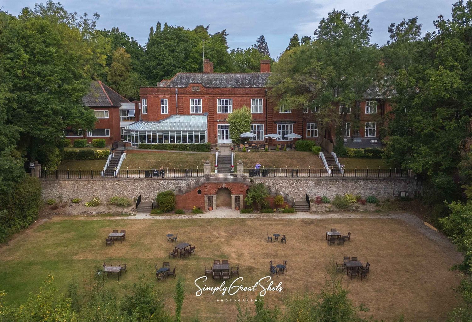 Southcrest Manor Hotel and Gardens. A Wedding Venue in Worcestershire.