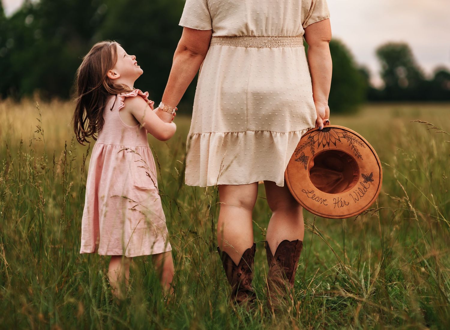 Raleigh family photographer capturing candid, natural family sessions in Raleigh and surrounding areas