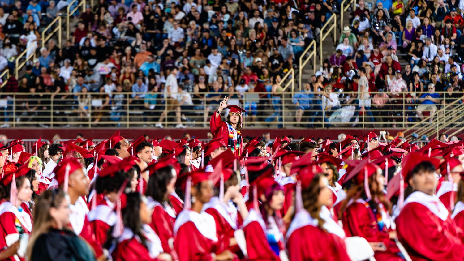 Manuel Ruiz Photography - High School Seniors Photos / College Graduate Photos