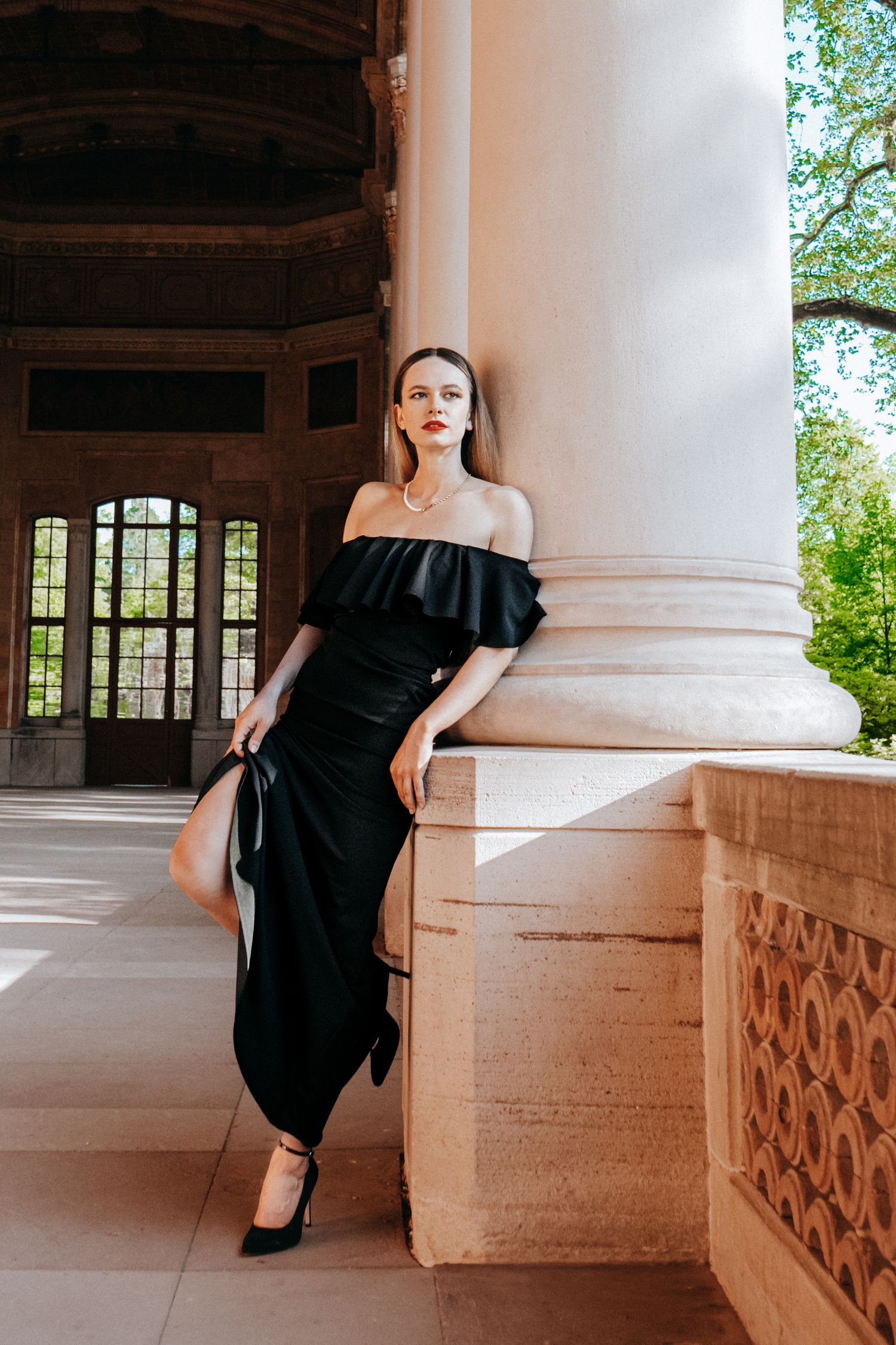 Glamouröses Portrait von Hannah mit eleganter Ausstrahlung