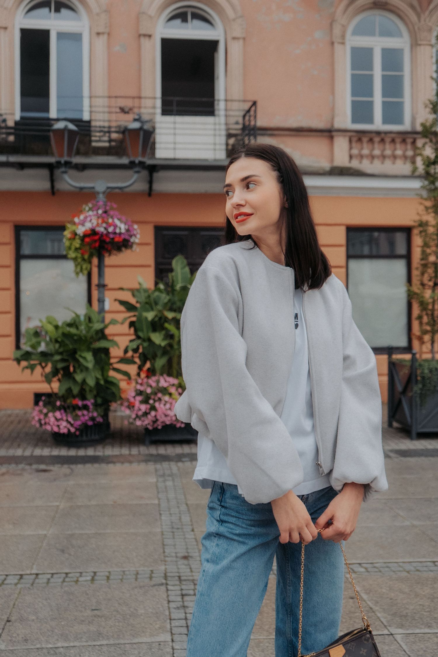 Albina bei einem Portrait mit stilvoller, klarer Bildsprache