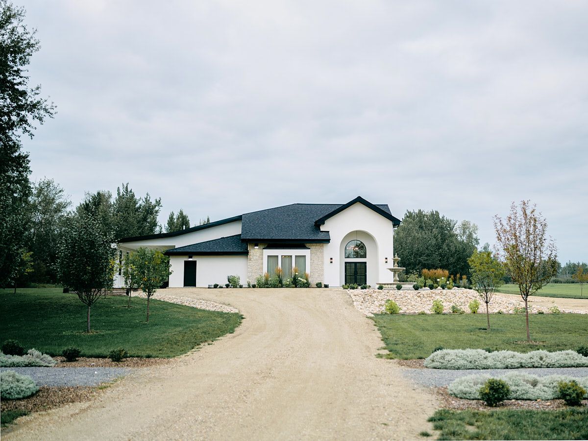 Grand exterior view of a manor, a charming countryside wedding venue in Latvia