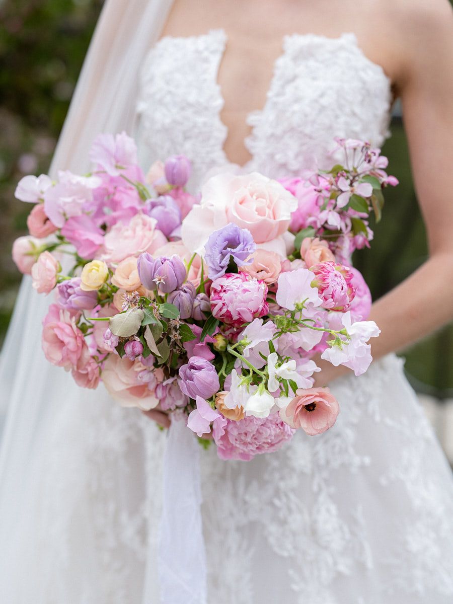 Elegant bridal bouquet with seasonal flowers, perfect for Riga wedding photography
