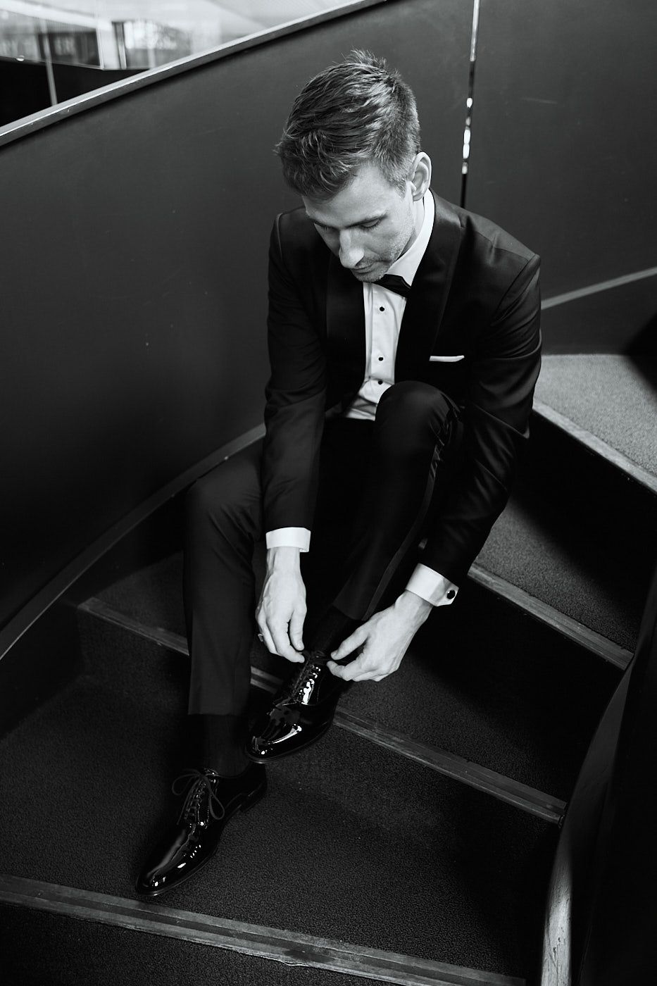 Groom getting ready at a stylish Riga wedding