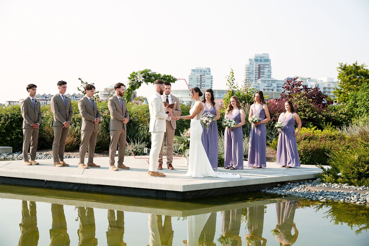 Wedding ceremony image in Victoria, B.C.