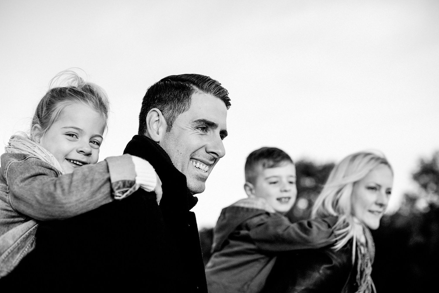 Outdoor family photoshoot.