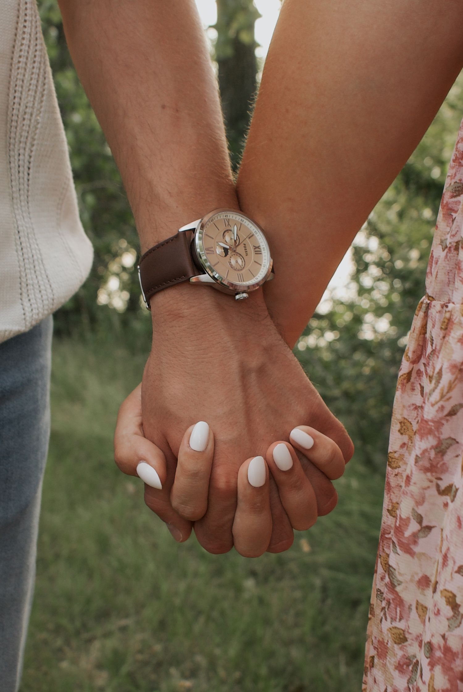 couples holding hands picture