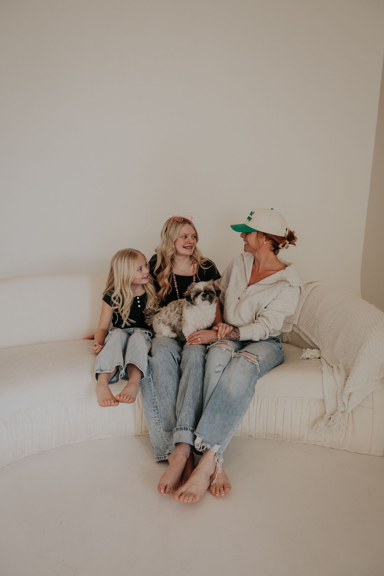 mom and daughters