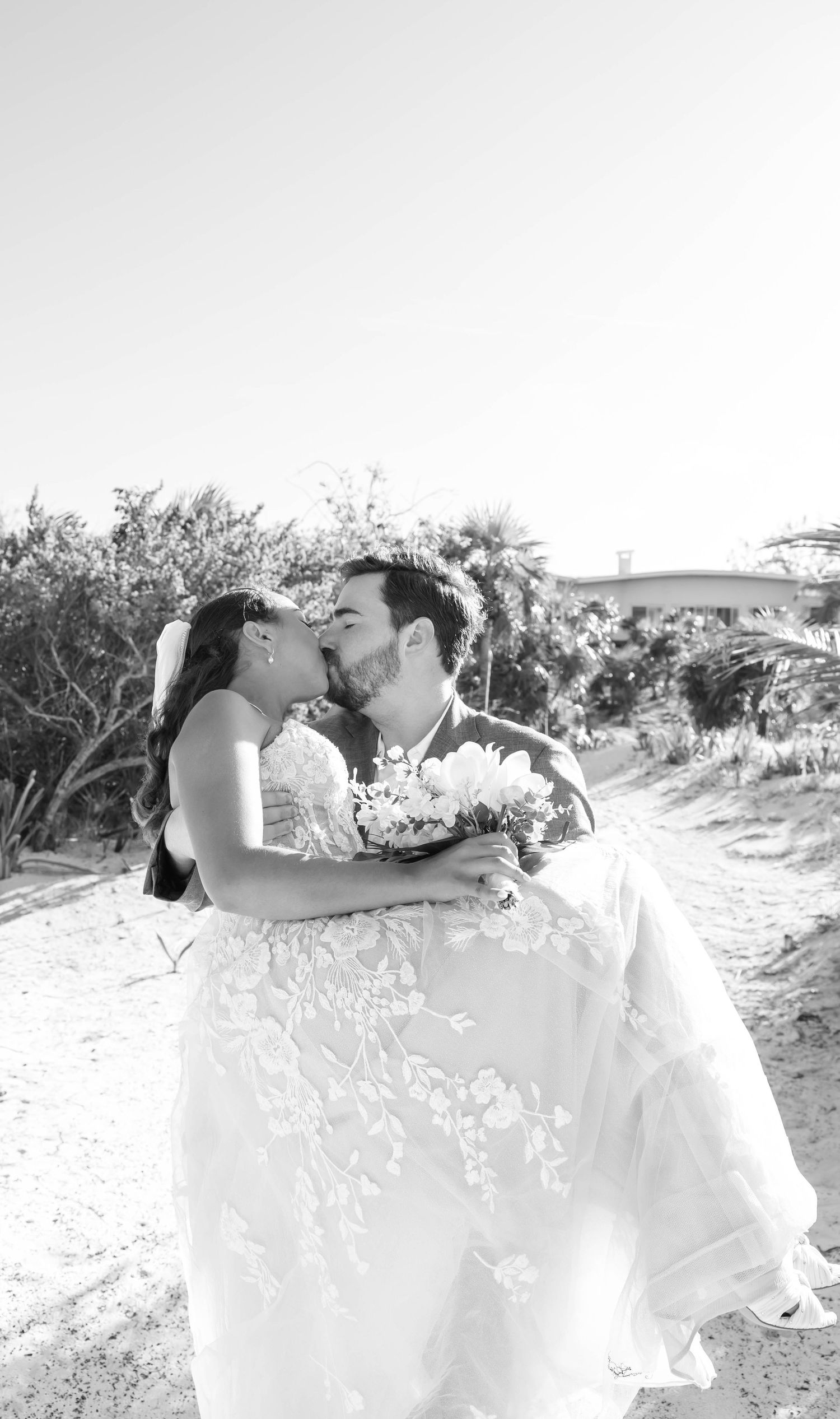 wedding photos at potlatch resort in Eleuthera bahamas wedding destination