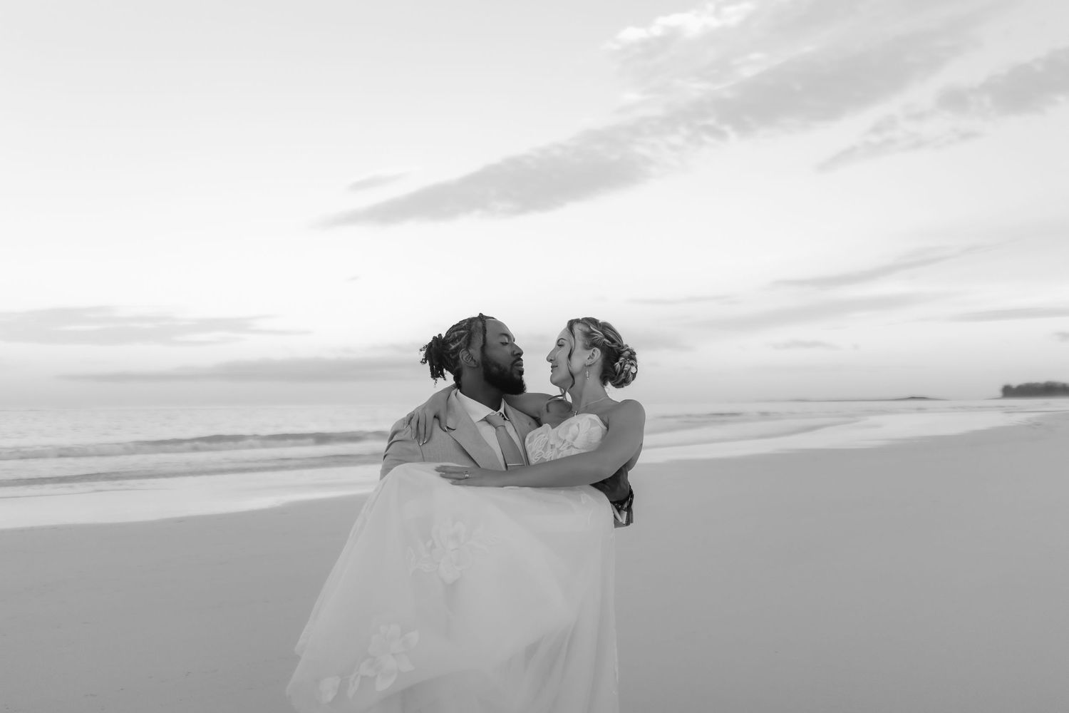 wedding photos at potlatch resort in Eleuthera bahamas wedding destination