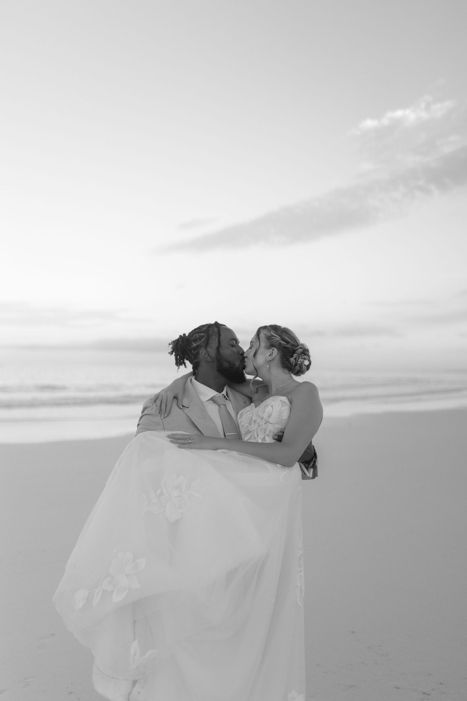 wedding photos at potlatch resort in Eleuthera bahamas wedding destination