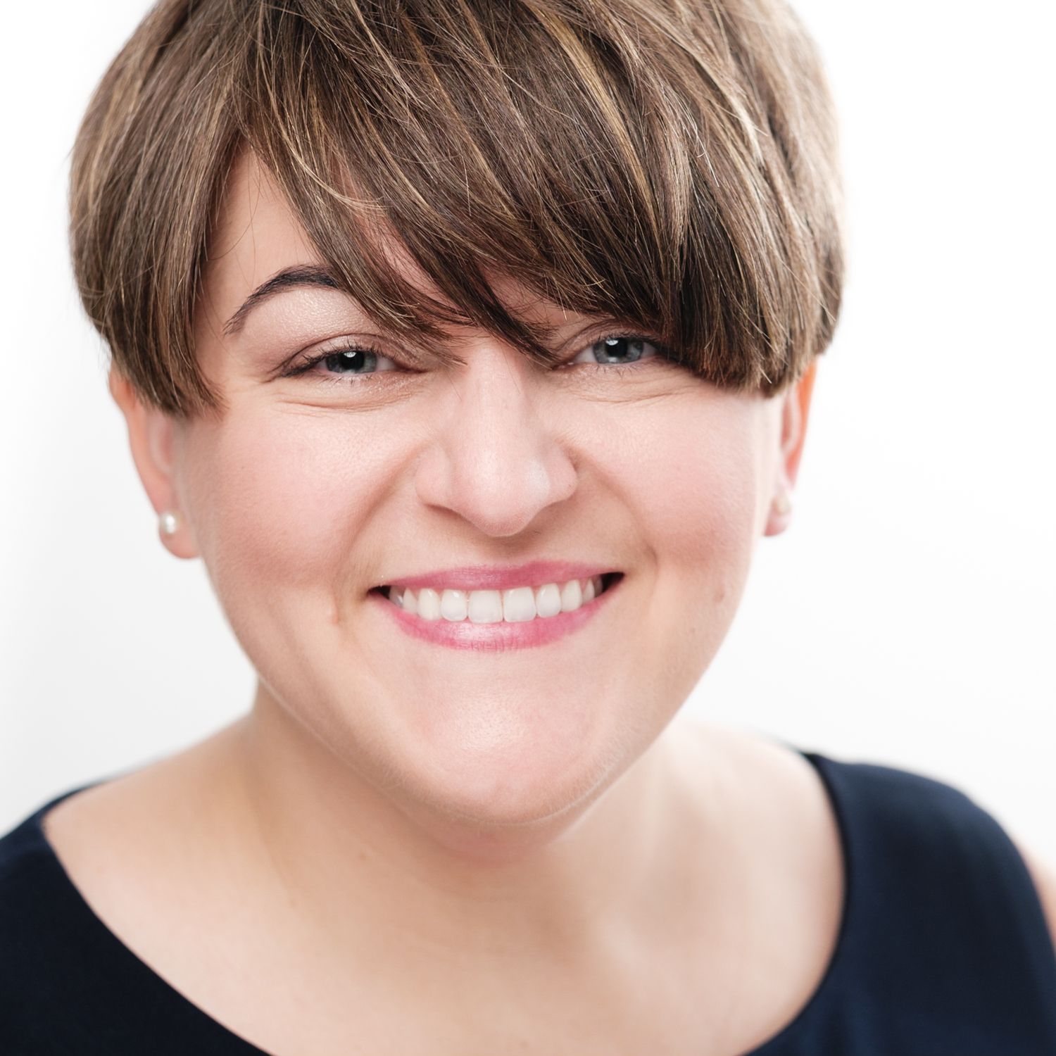 Business professional headshot of Amber Walcker by Kate Hailey, Seattle portrait photographer