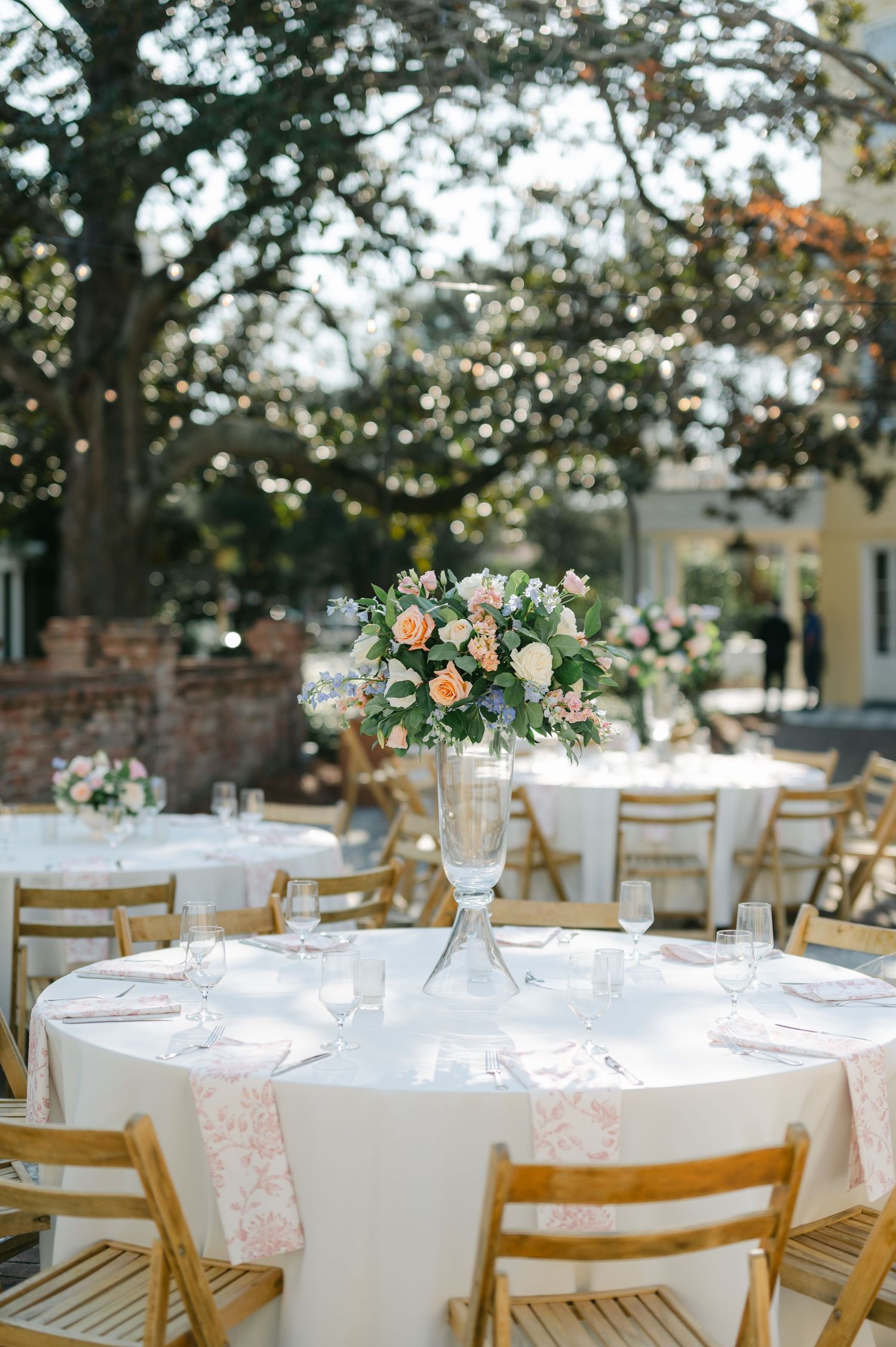 William Aiken House wedding photos from a top Charleston wedding photographer. See more timeless and candid wedding photos William Aiken