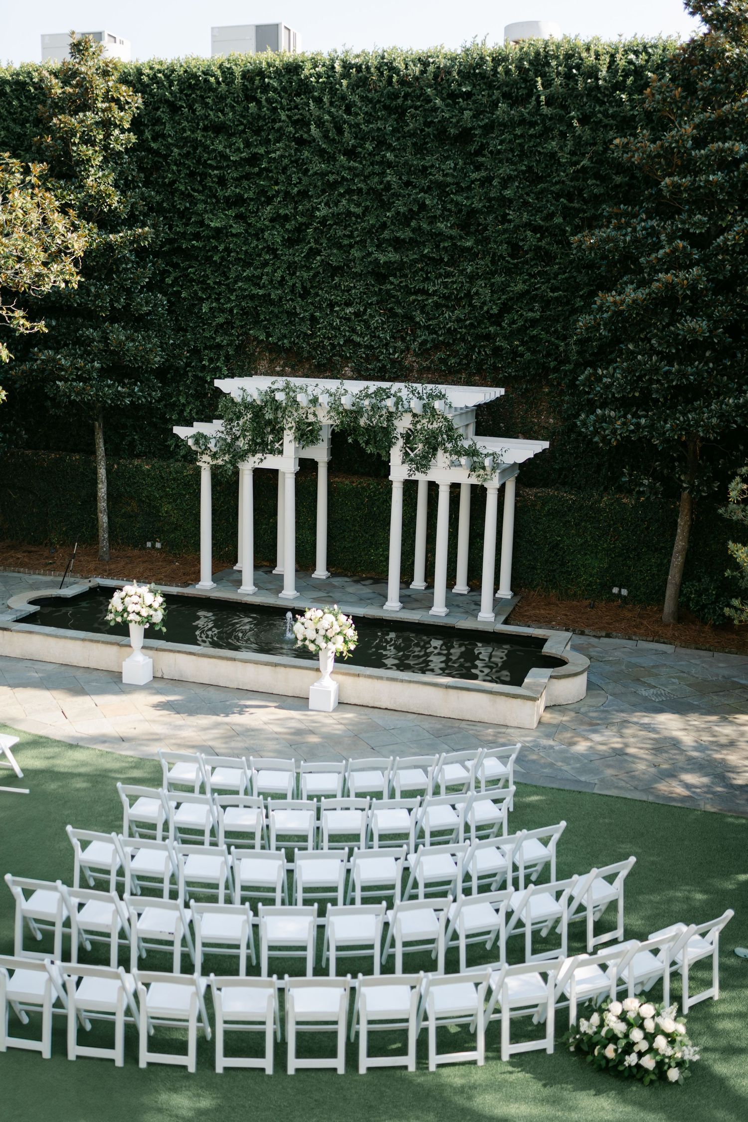 William Aiken House wedding photos from a top Charleston wedding photographer. See more timeless and candid wedding photos William Aiken