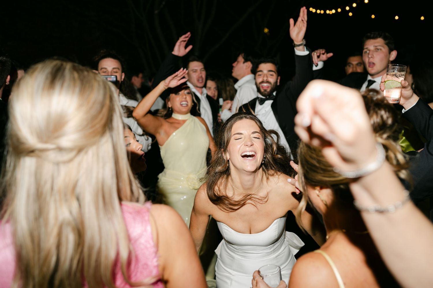 William Aiken House wedding photos from a top Charleston wedding photographer. See more timeless and candid wedding photos William Aiken