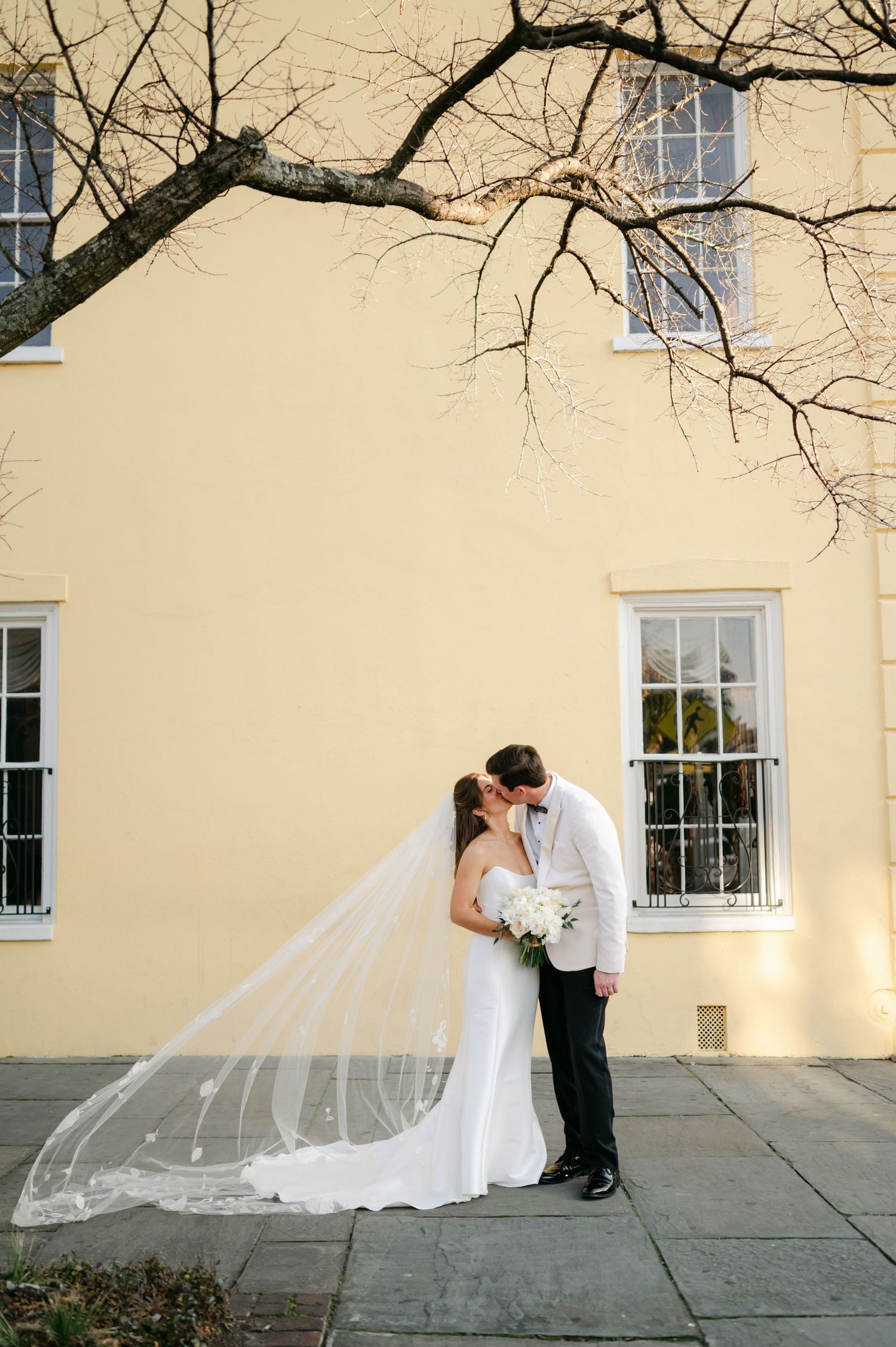 William Aiken House wedding photos from a top Charleston wedding photographer. See more timeless and candid wedding photos William Aiken