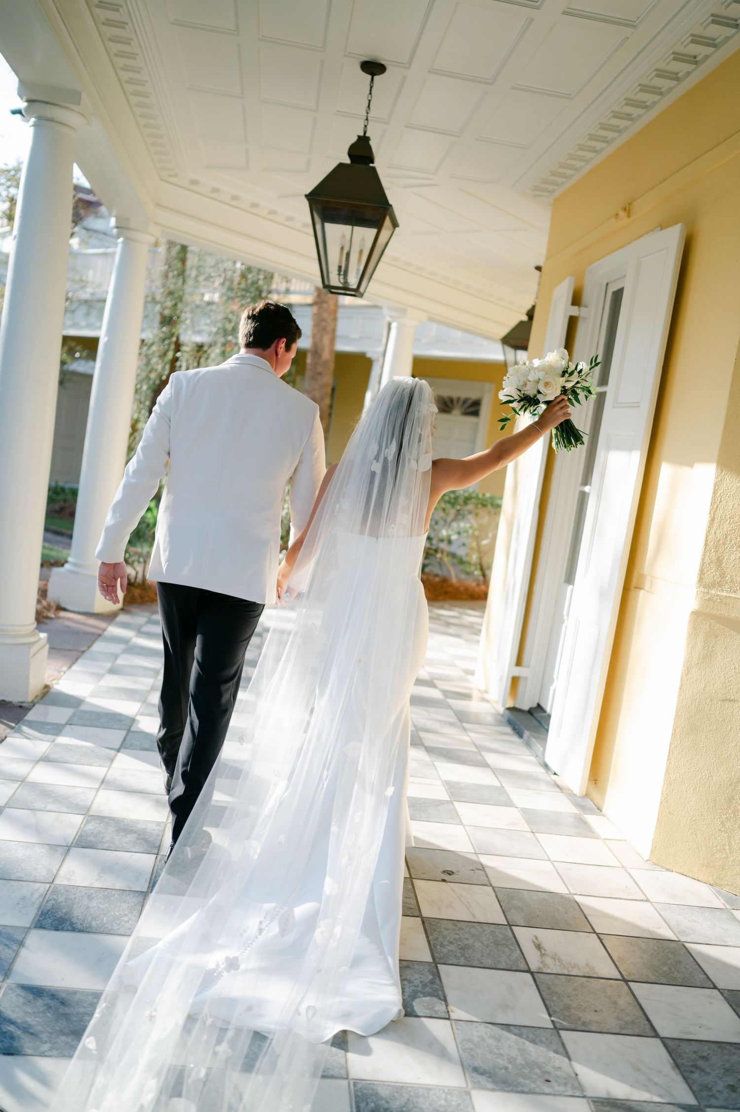William Aiken House wedding photos from a top Charleston wedding photographer. See more timeless and candid wedding photos William Aiken