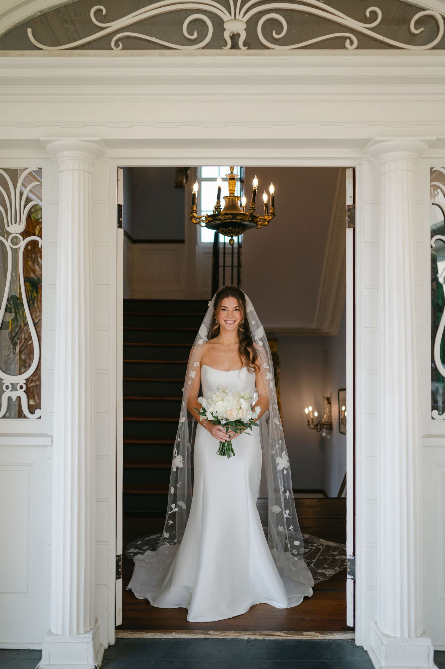 William Aiken House wedding photos from a top Charleston wedding photographer. See more timeless and candid wedding photos William Aiken