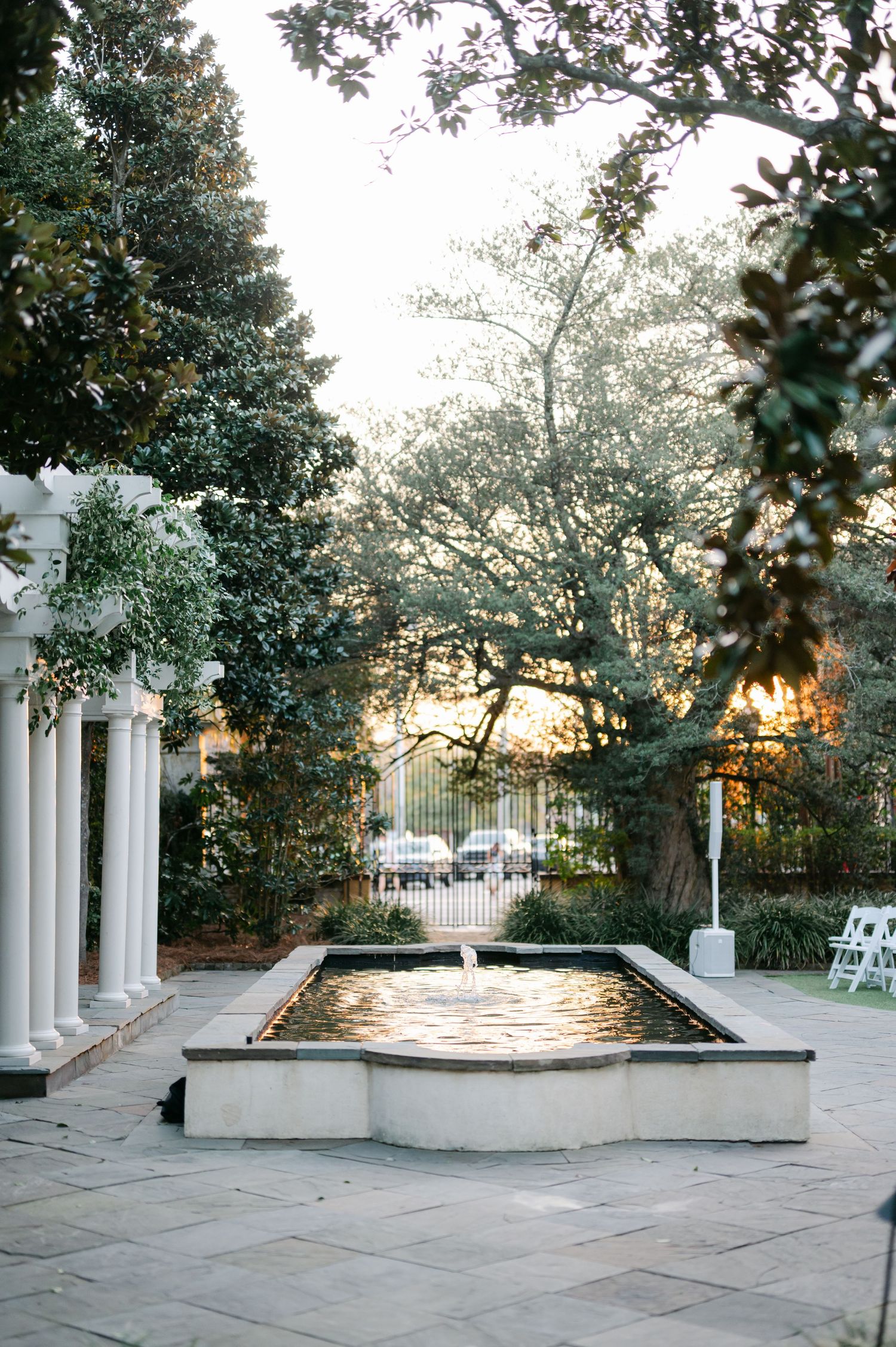 William Aiken House wedding photos from a top Charleston wedding photographer. See more timeless and candid wedding photos William Aiken