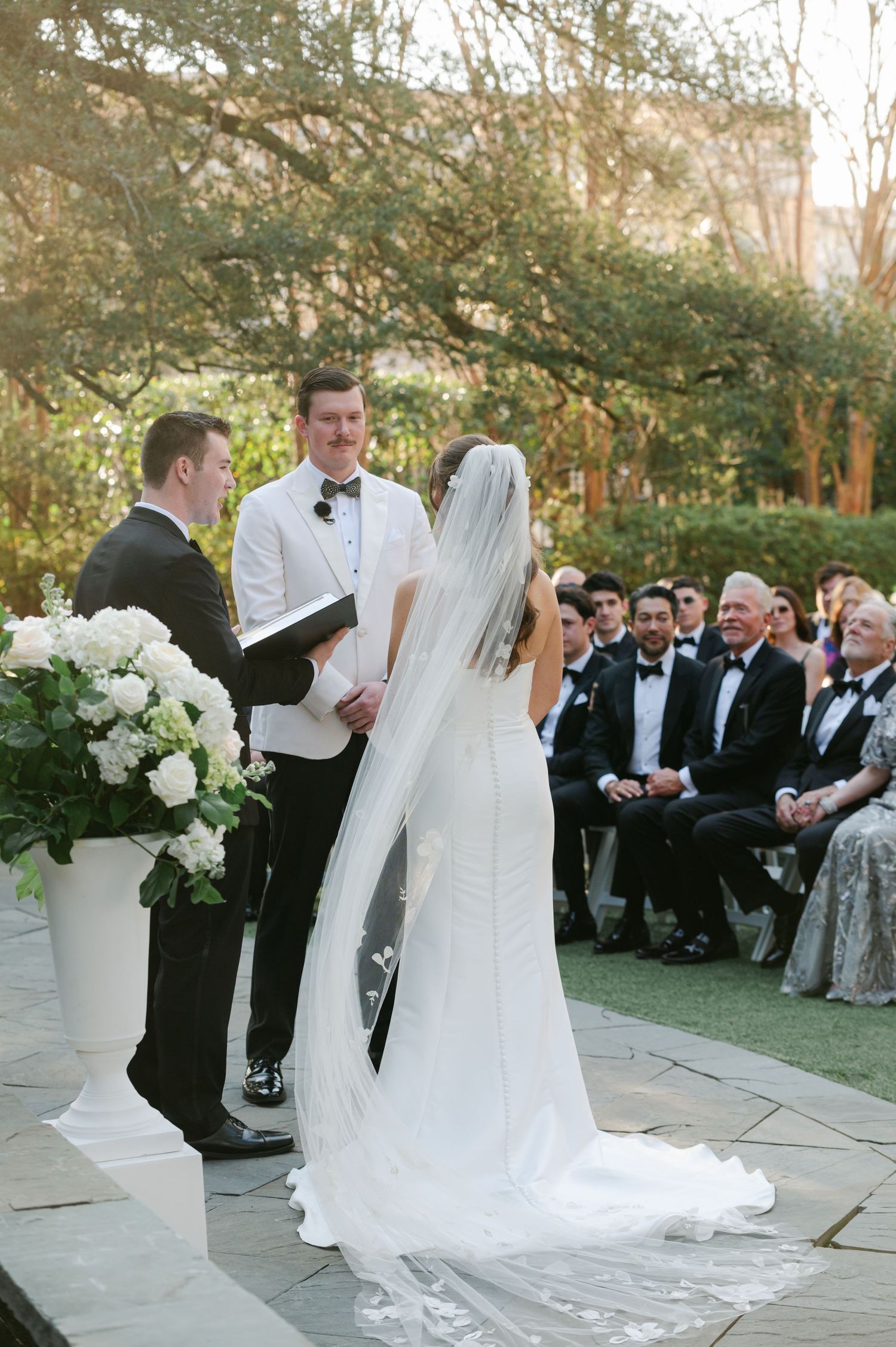 William Aiken House wedding photos from a top Charleston wedding photographer. See more timeless and candid wedding photos William Aiken