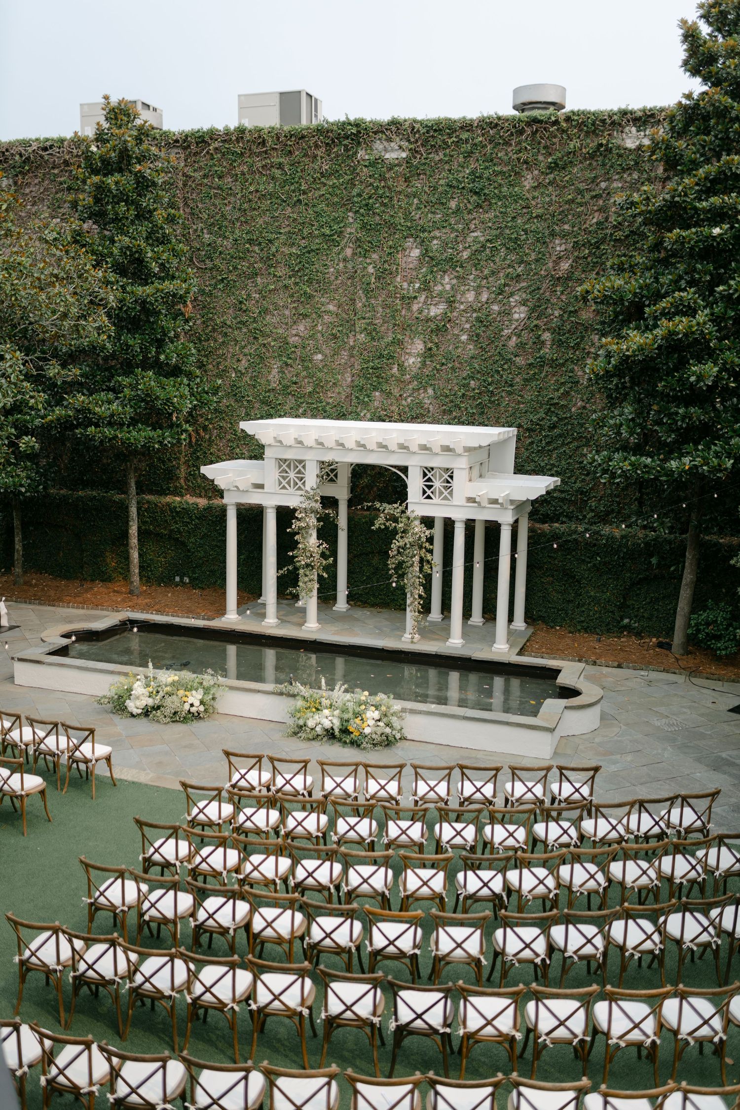 William Aiken House wedding photography captured by candid, timeless Charleston wedding photographer, Allison Hanson Photography