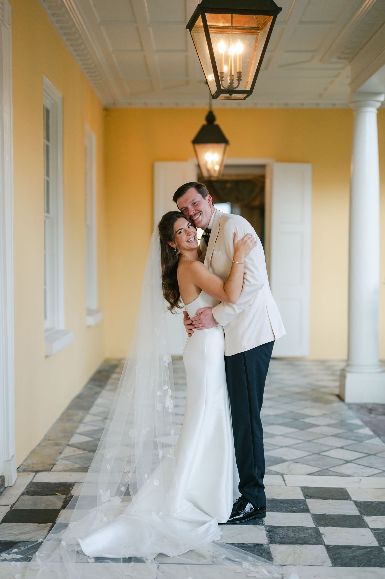 William Aiken House wedding photos from a top Charleston wedding photographer. See more timeless and candid wedding photos William Aiken