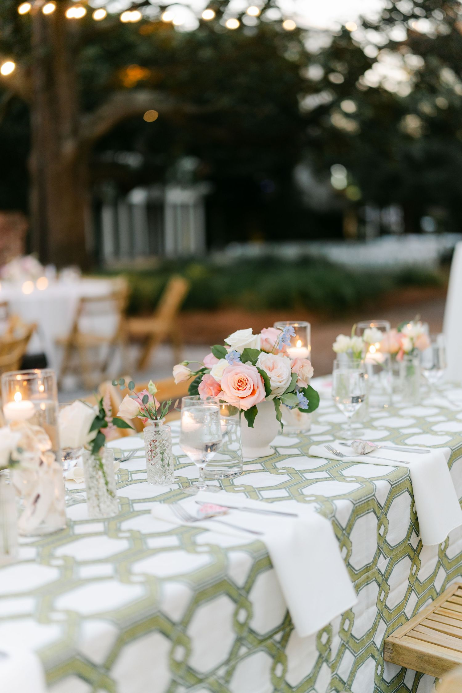 William Aiken House wedding photos from a top Charleston wedding photographer. See more timeless and candid wedding photos William Aiken