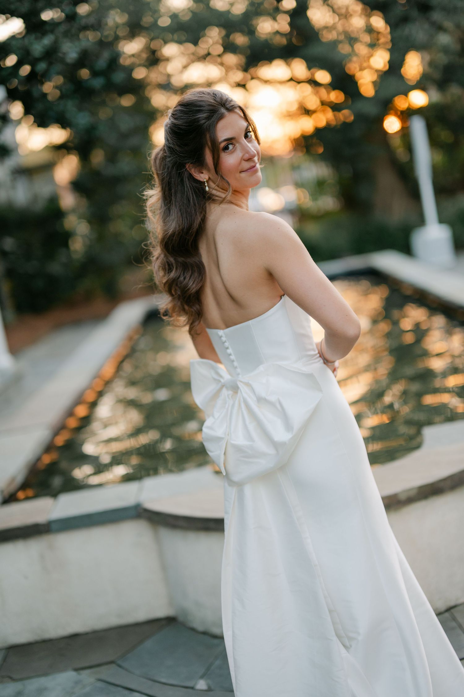 William Aiken House wedding photos from a top Charleston wedding photographer. See more timeless and candid wedding photos William Aiken