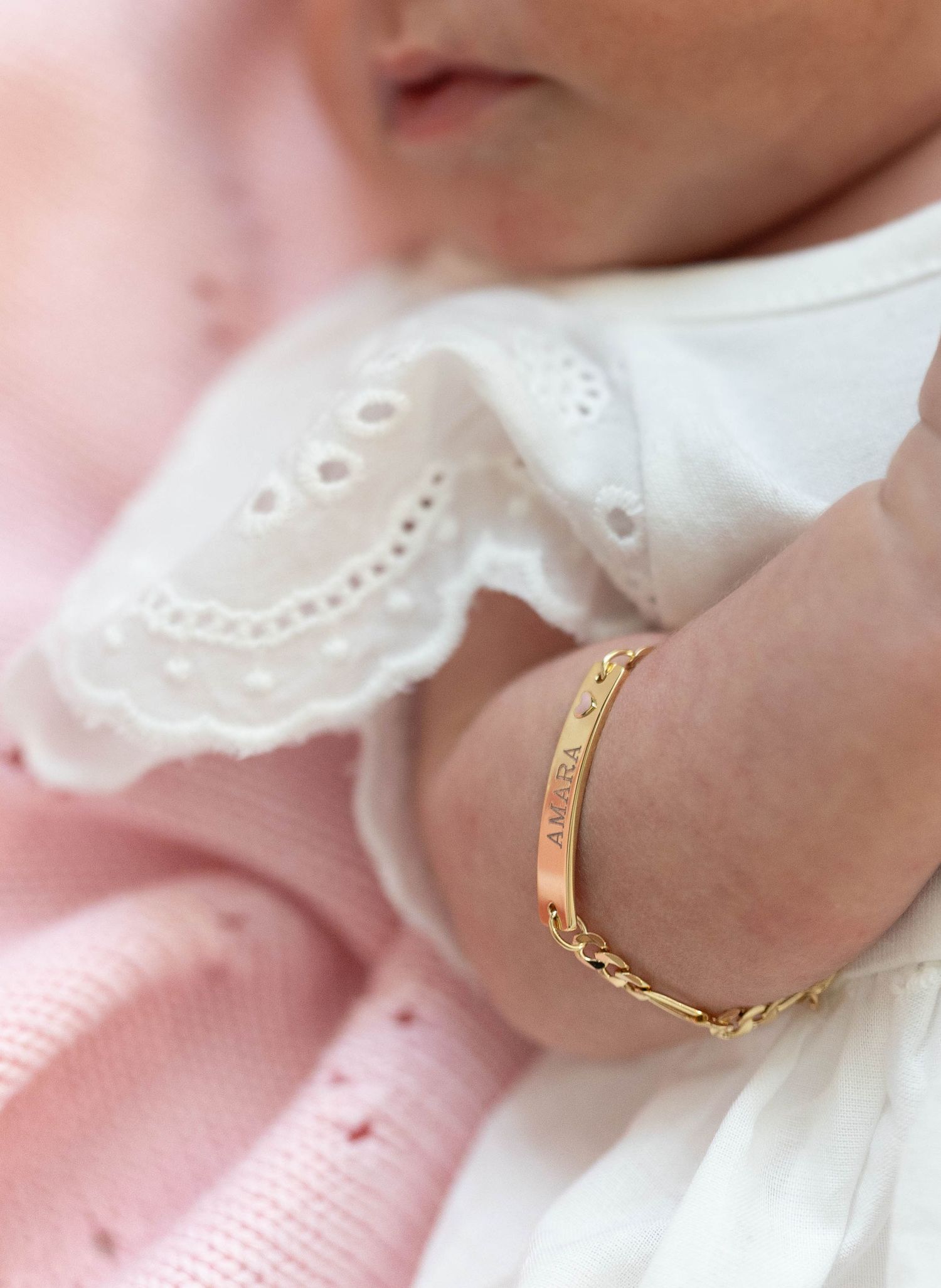 Sunshine Coast Photography - in homes newborn session - baby girl
