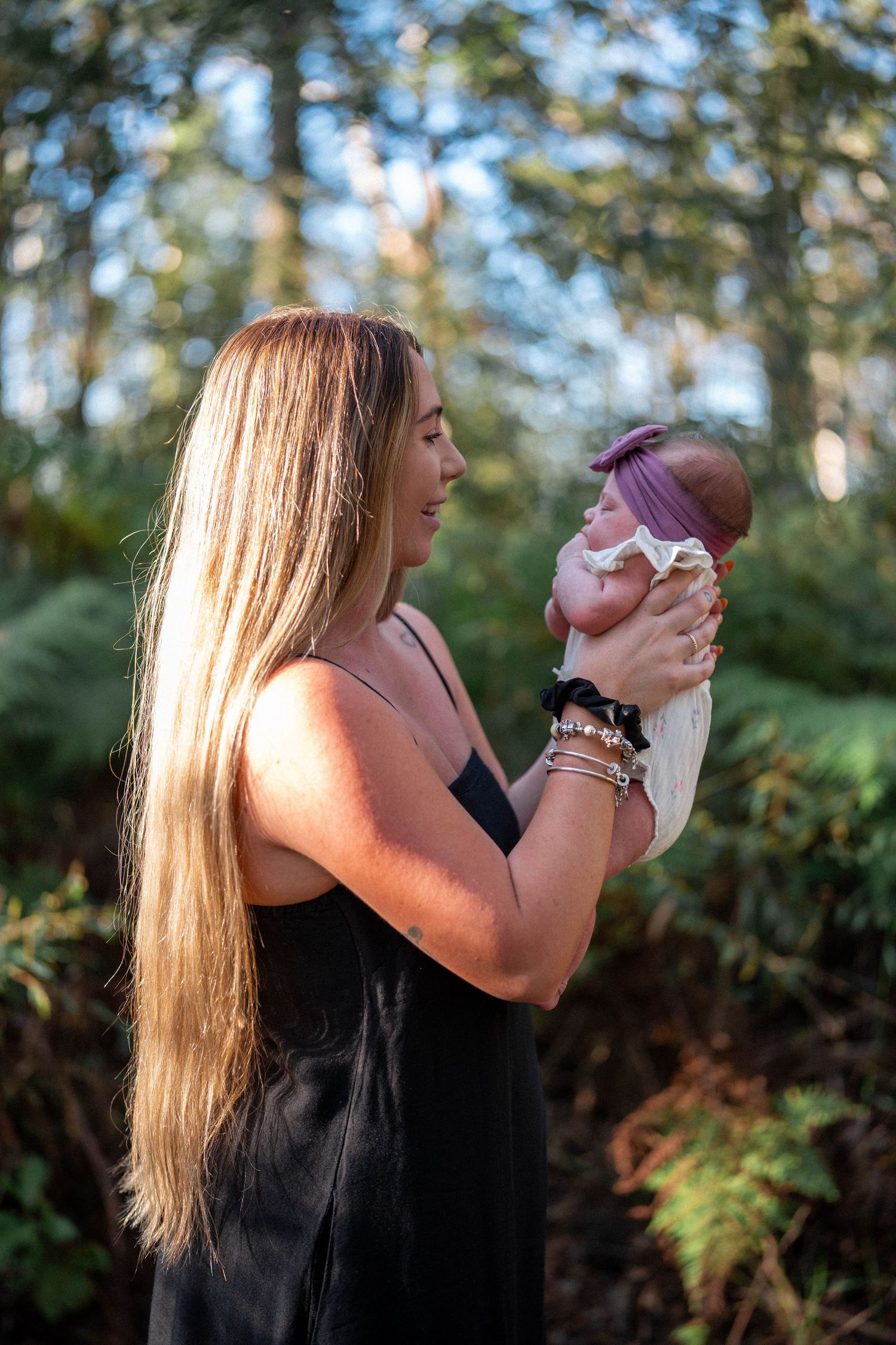 Sunshine Coast newborn photography outdoor lifestyle session - mother and baby - motherhood session