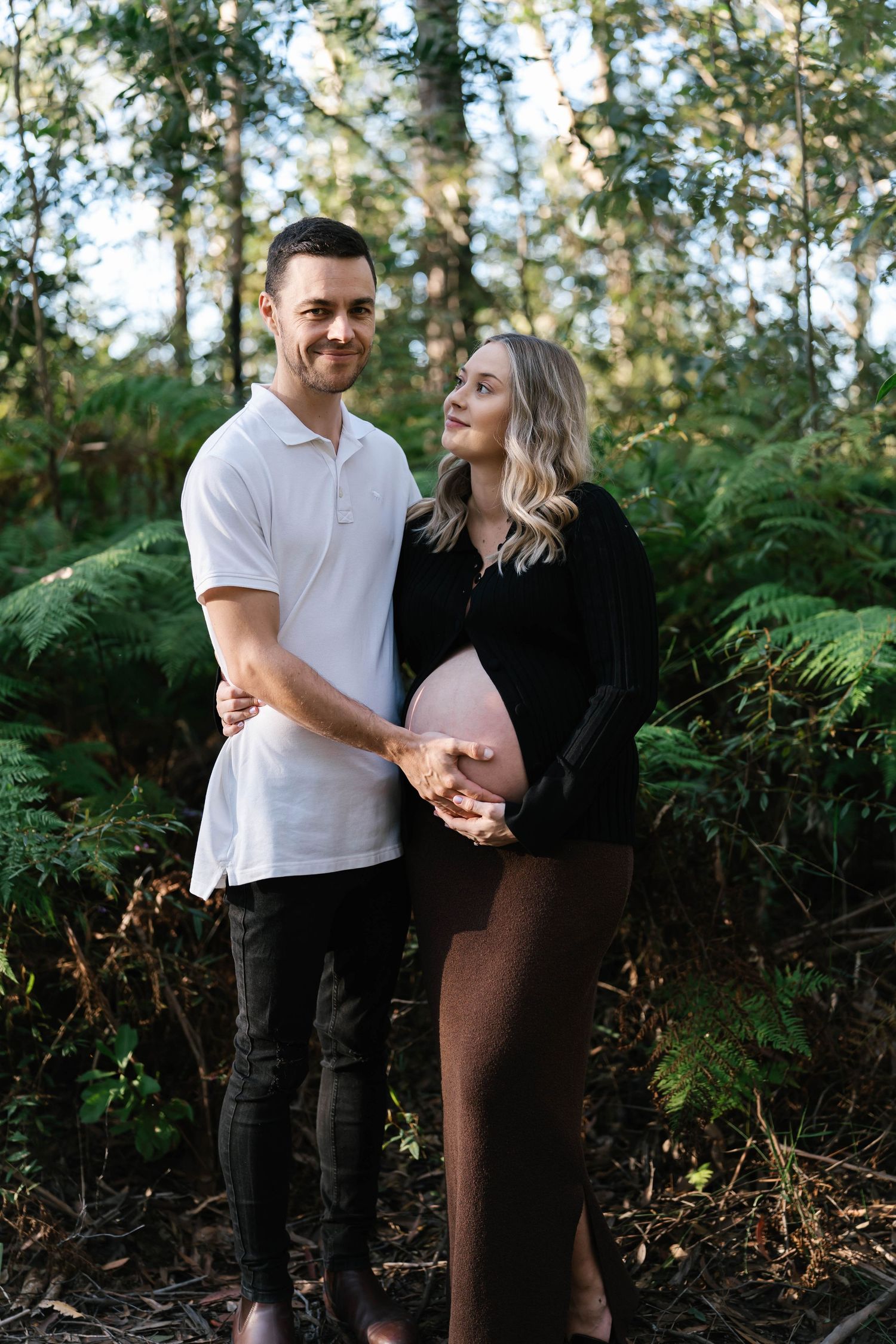 Sunshine Coast photography - outdoor maternity photography session - mum, dad and baby bump