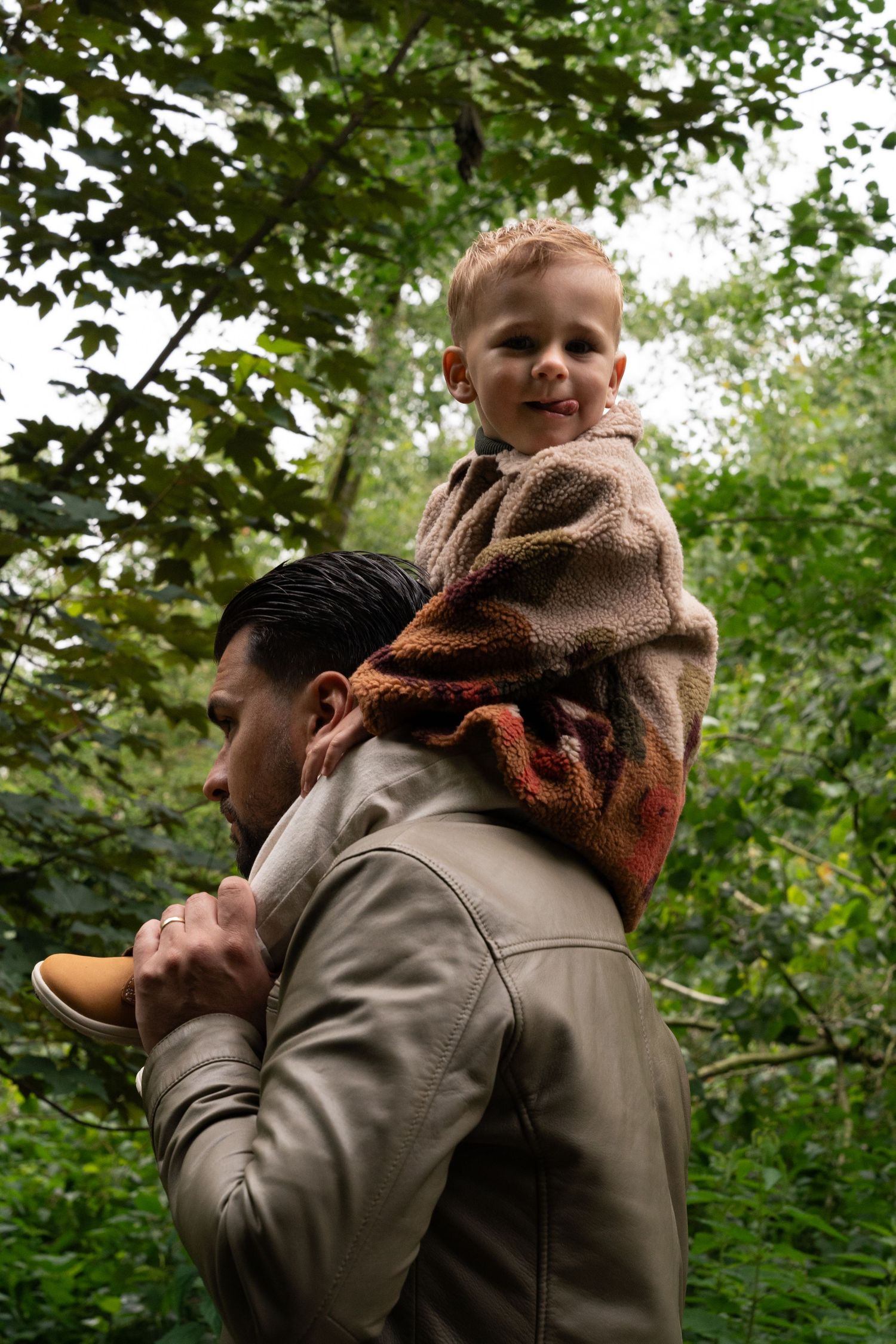family familie fotoshoot broekpolder bos park delft groen lifestyle fotograaf caja photography