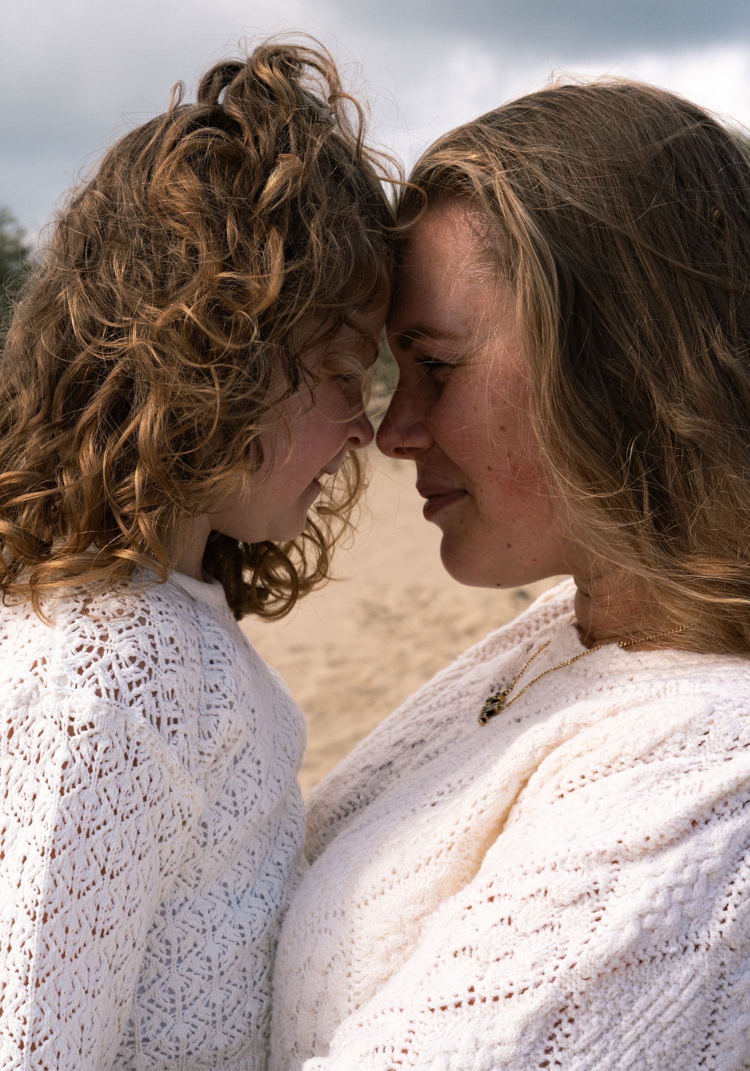 family familie fotoshoot kijkduin duinen delft strand golden hour lifestyle fotograaf caja photography