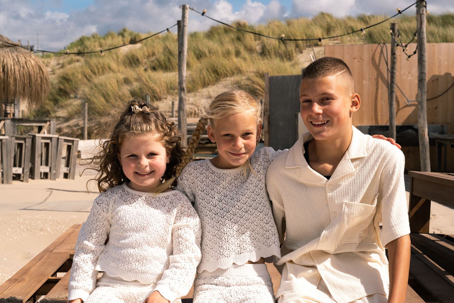 family familie fotoshoot kijkduin duinen delft strand golden hour lifestyle fotograaf caja photography