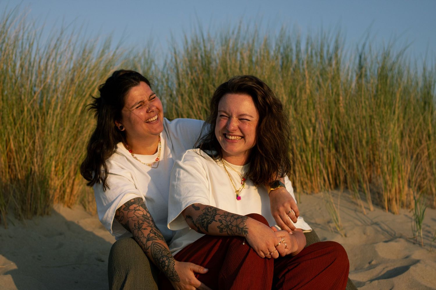 family love wedding fotoshoot kijkduin delft strand golden hour lifestyle fotograaf caja photography