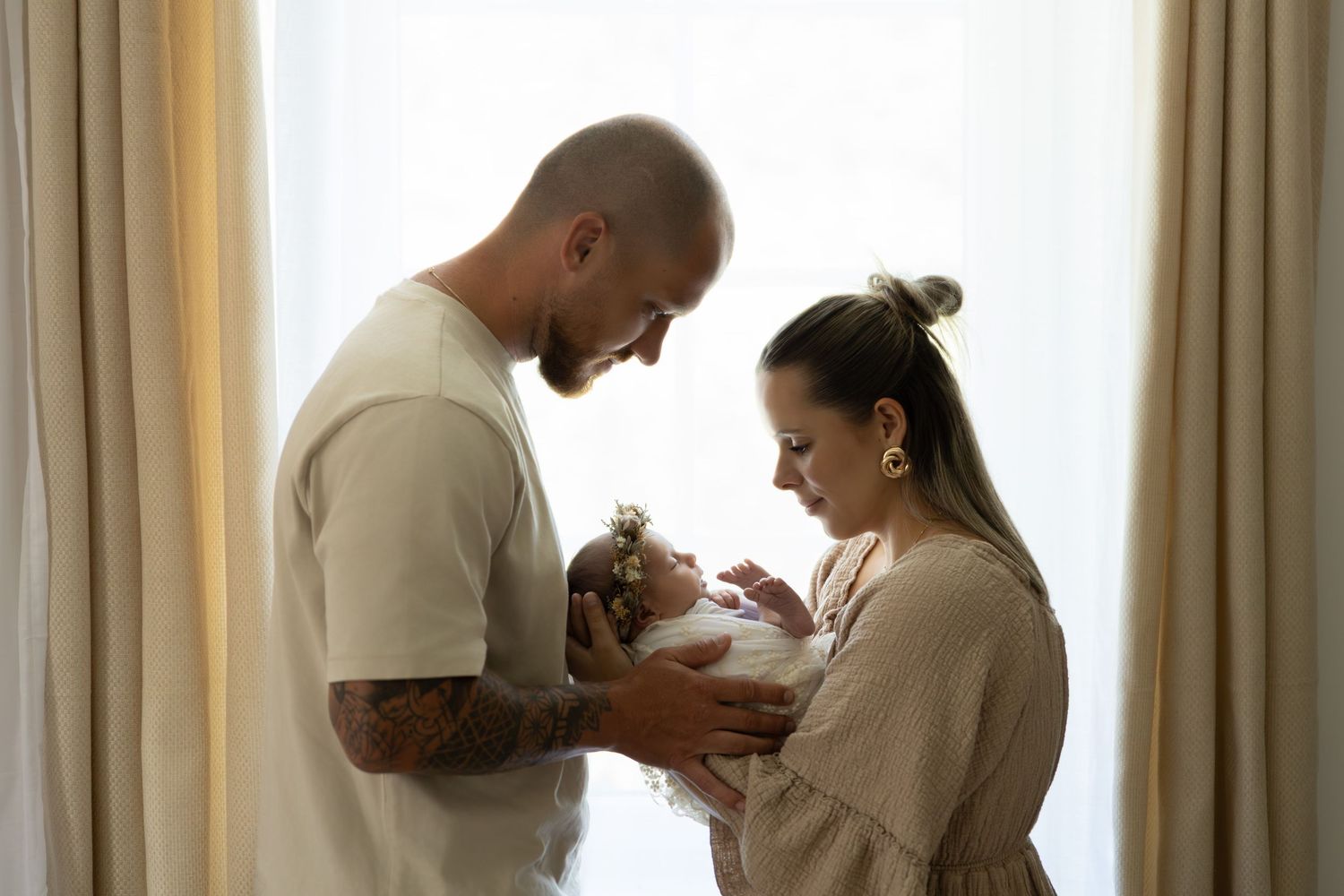 Photo de famille avec un nouveau-né