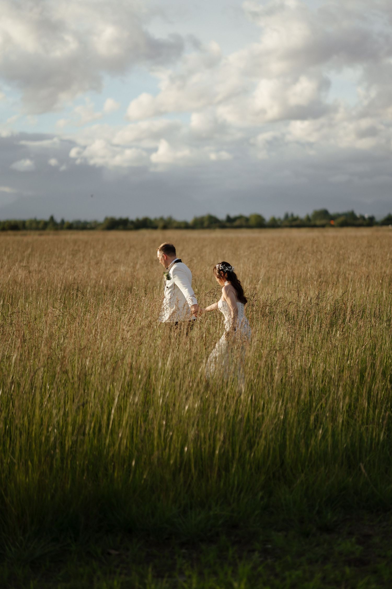 Beautiful wedding at the farm in Langley