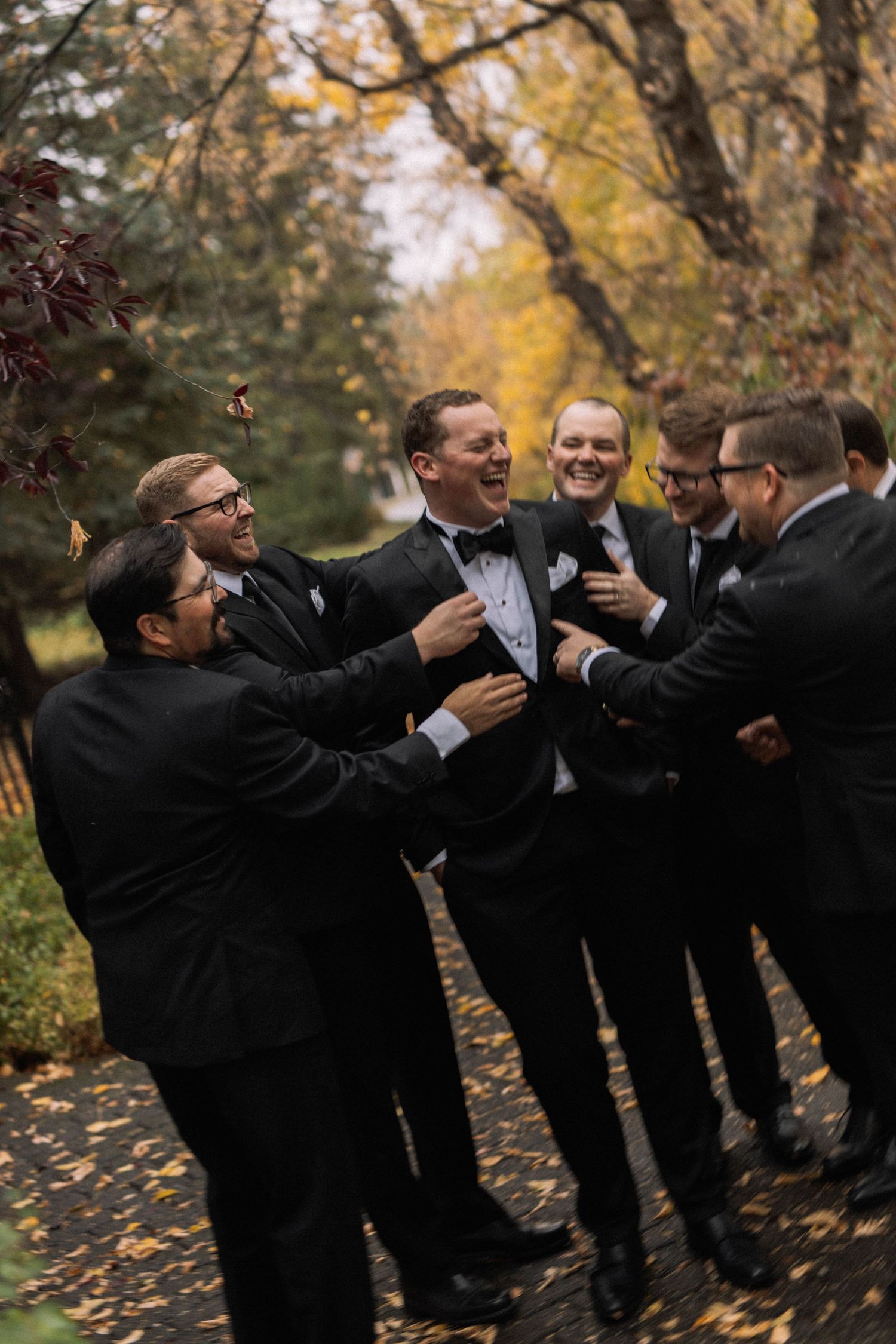 groom with his grooms men